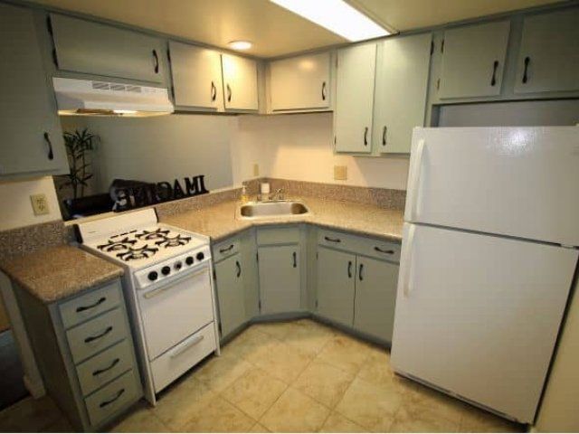 Country Hills Apartment Homes Photos