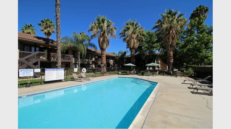 Country Hills Apartment Homes Photos