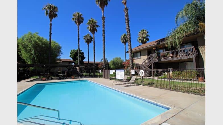 Country Hills Apartment Homes Photos