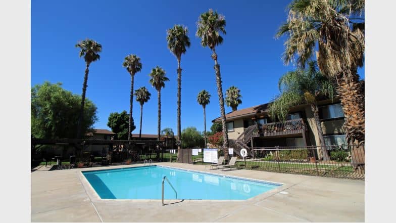 Country Hills Apartment Homes Photos