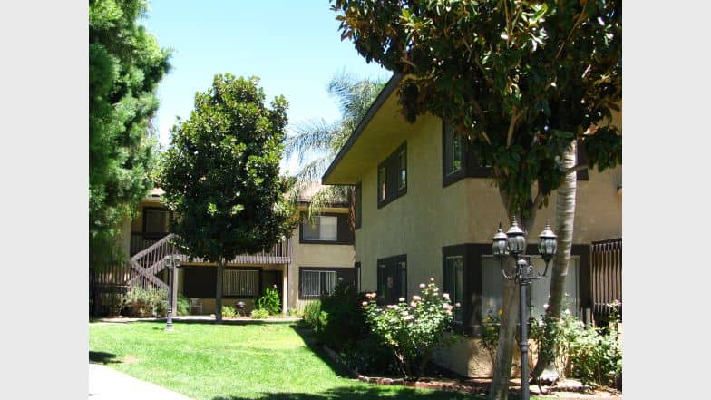 Country Hills Apartment Homes Photos