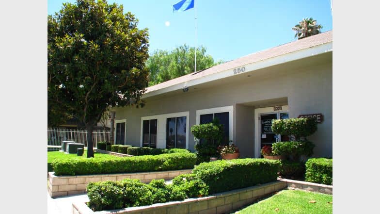 Country Hills Apartment Homes Photos