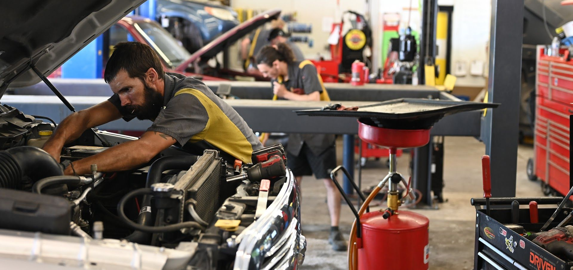 Training & Tools | Auto Repair At The Hive
