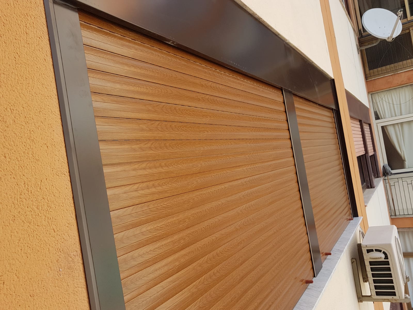 serrande in alluminio per garage e magazzini