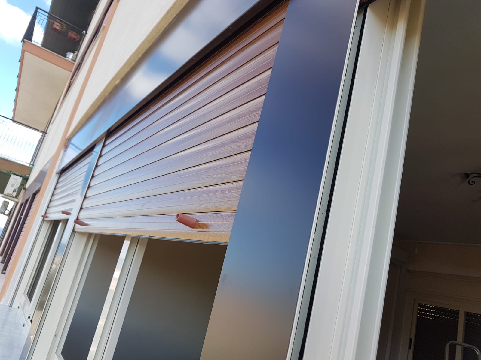 persiane in PVC marrone