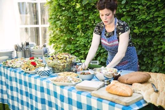 Bustro catering