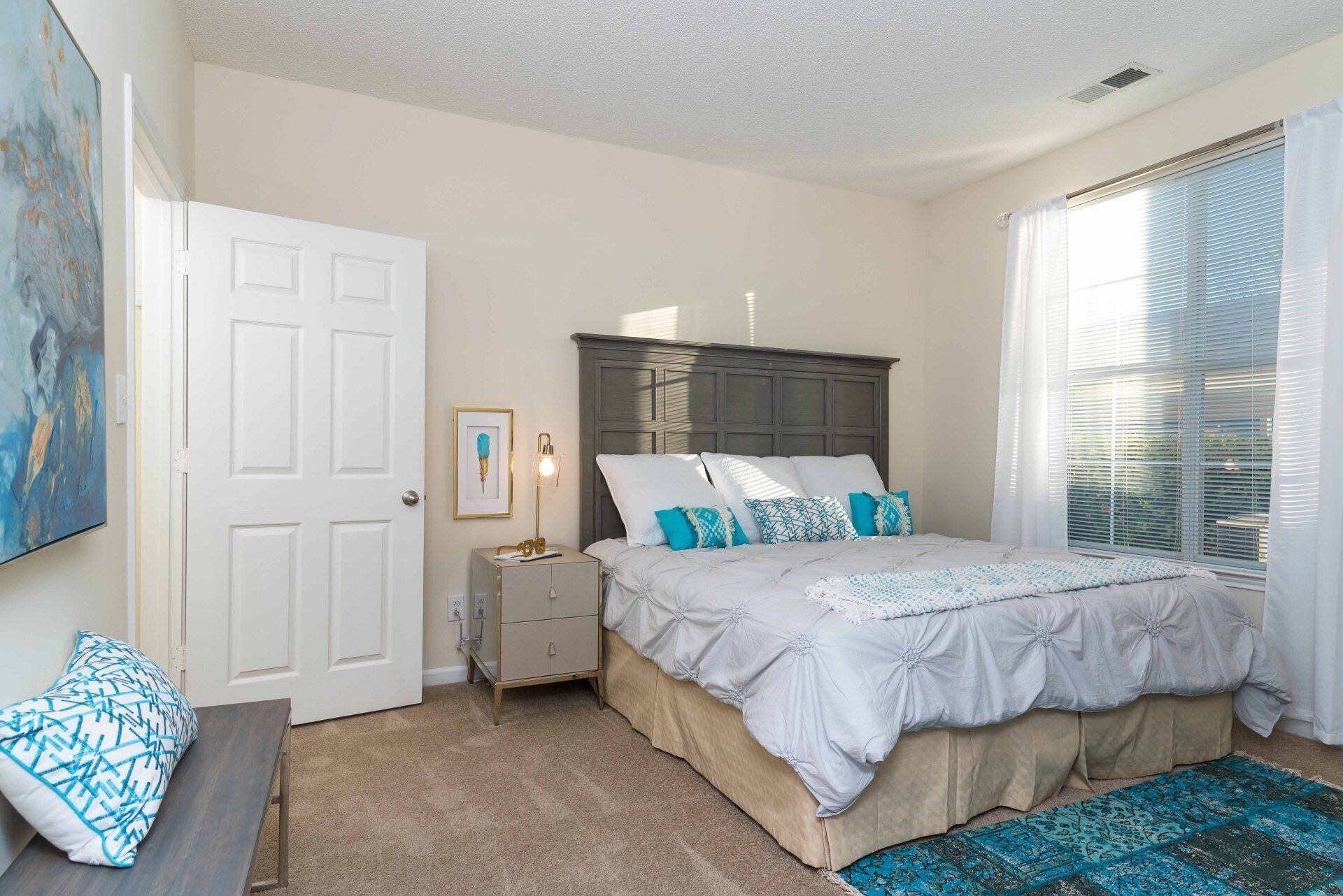 Amenities Redcliffe at Kenton Place Huntersville, NC