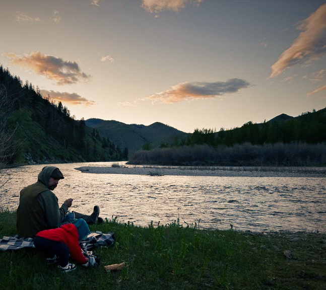 Scenic dinning float