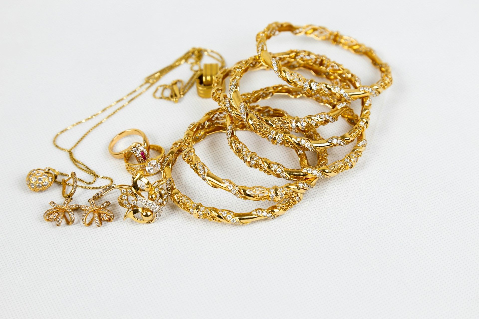 gold jewelries