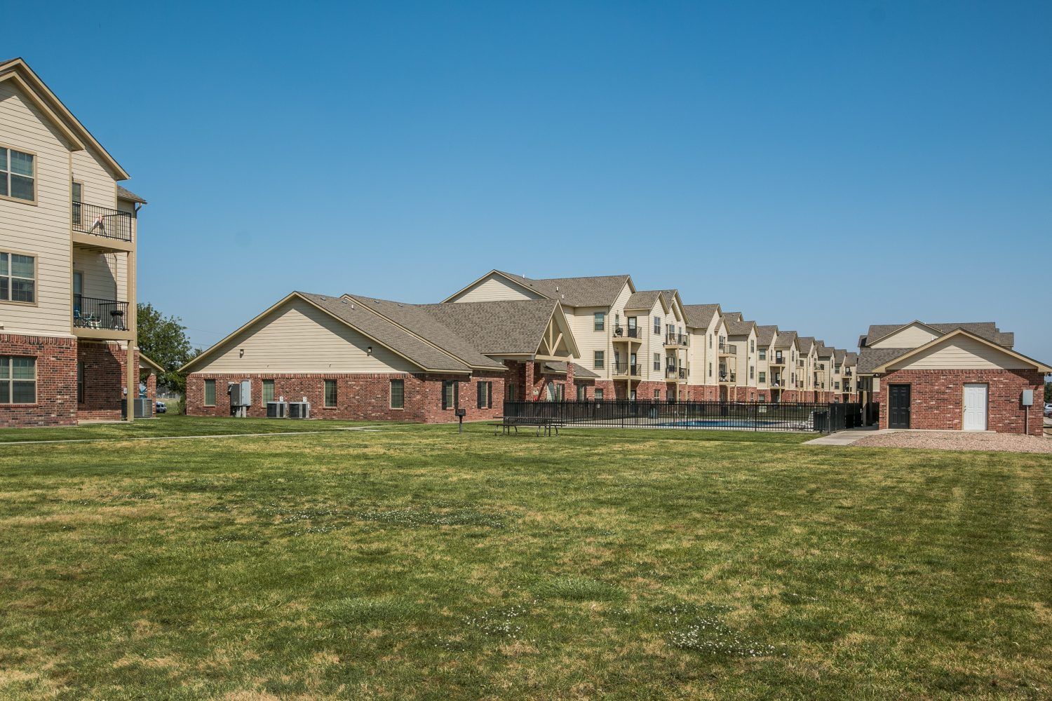Silver Oak Apartments Open Grass Area