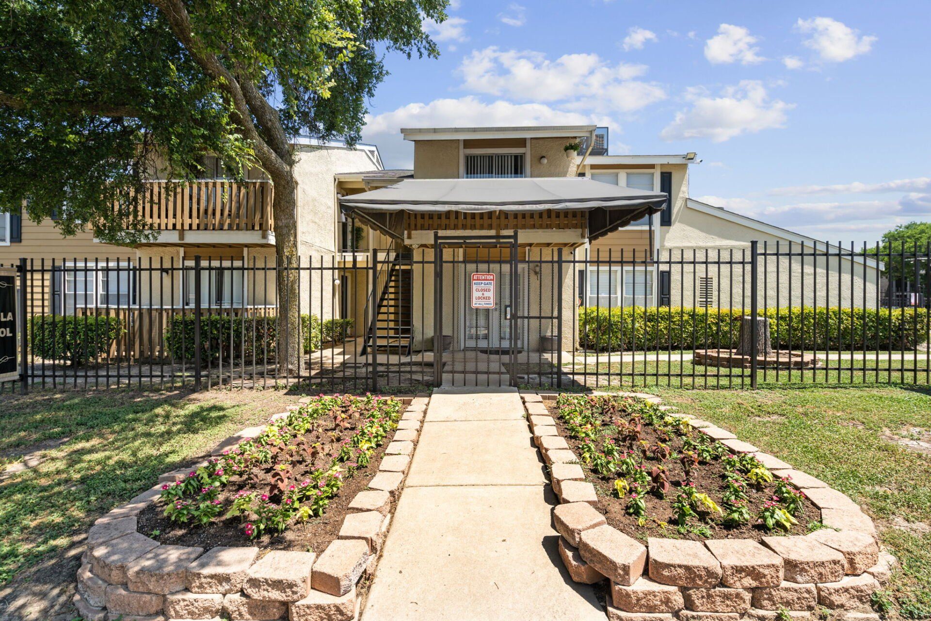 Home Park Plaza Apartments Fort Worth, TX