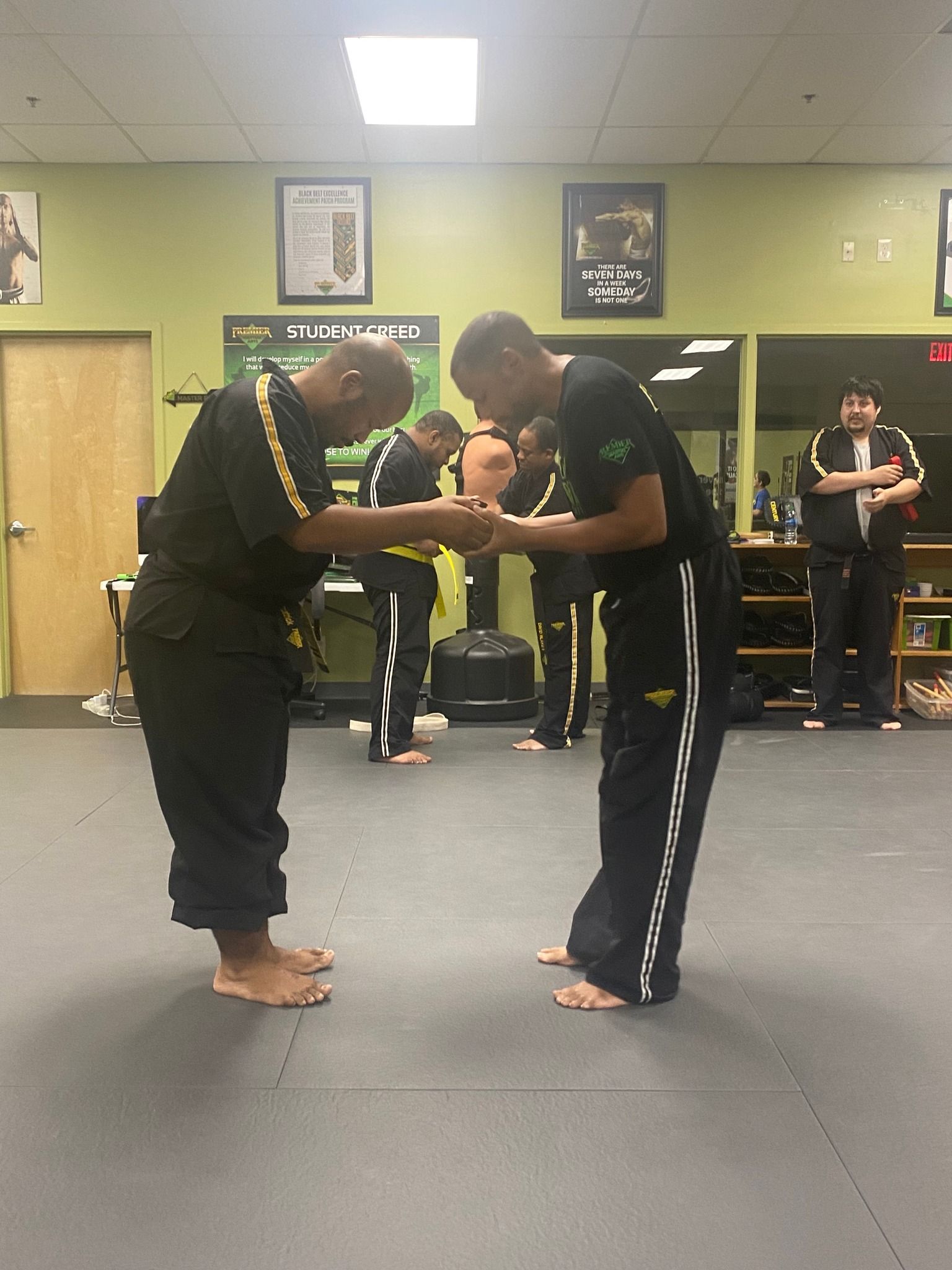 The word placeholder is on a gray background.