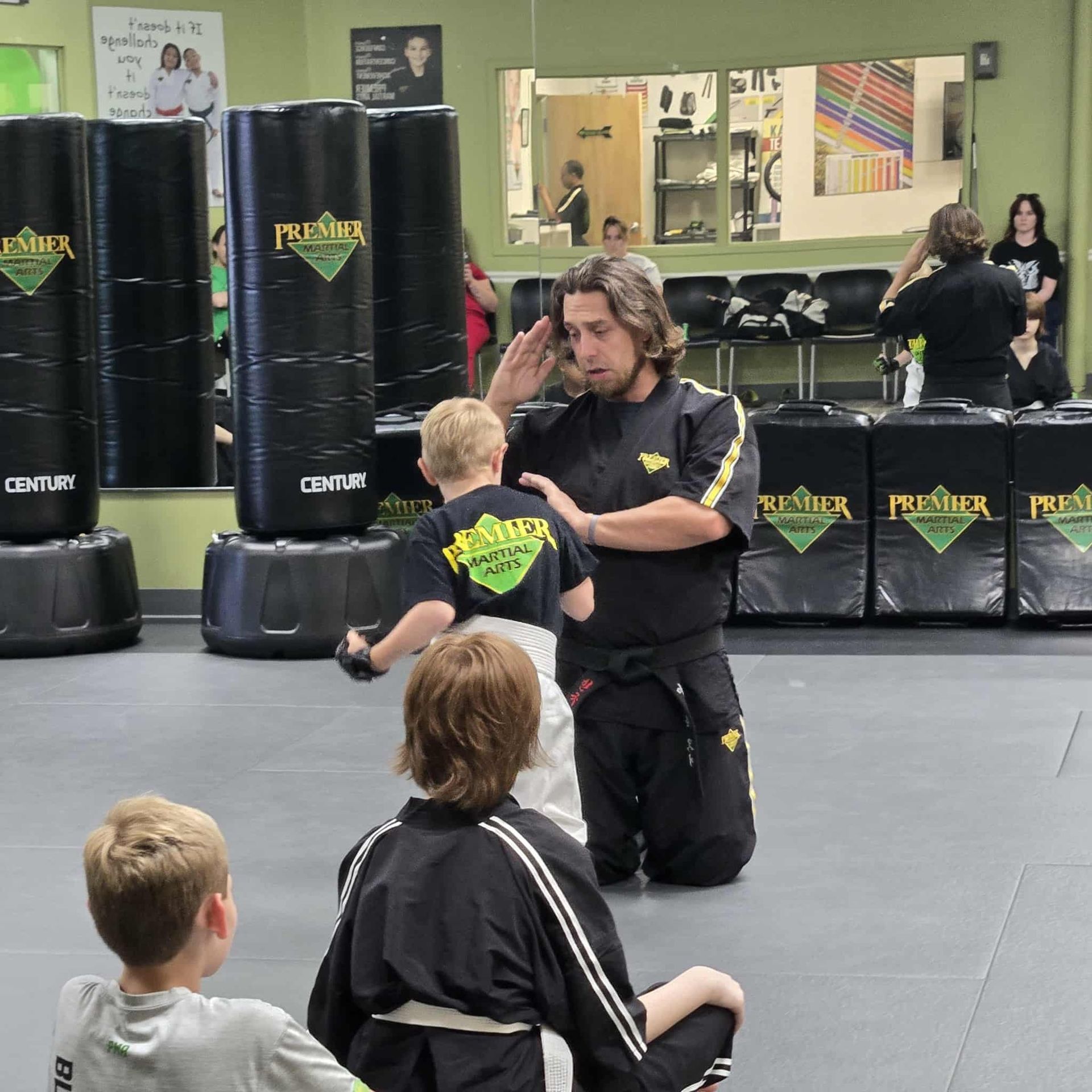 The word placeholder is on a gray background.