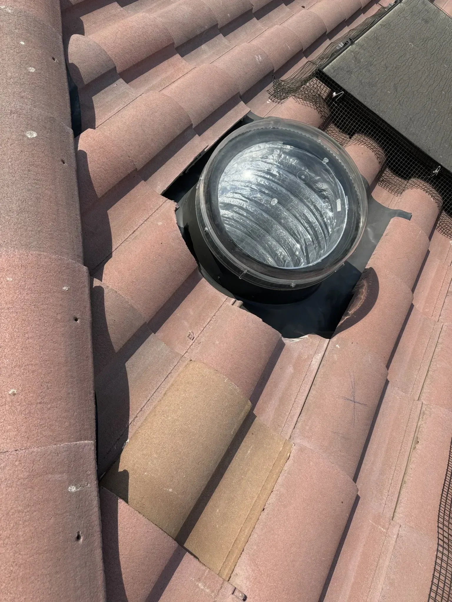 There is a light on the roof of a building.