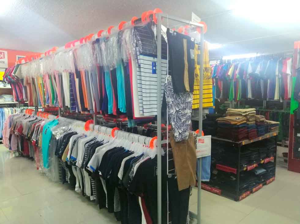 ALMACENES EL VOLCÁN - MEDIAS