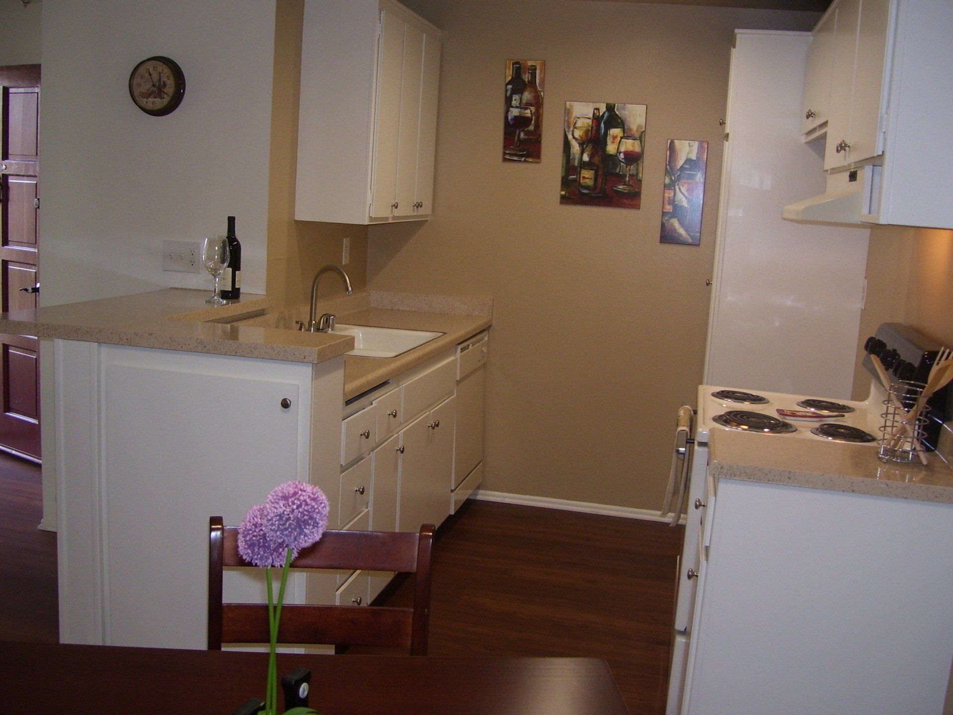 Kitchen | Monterey Pines Apartments