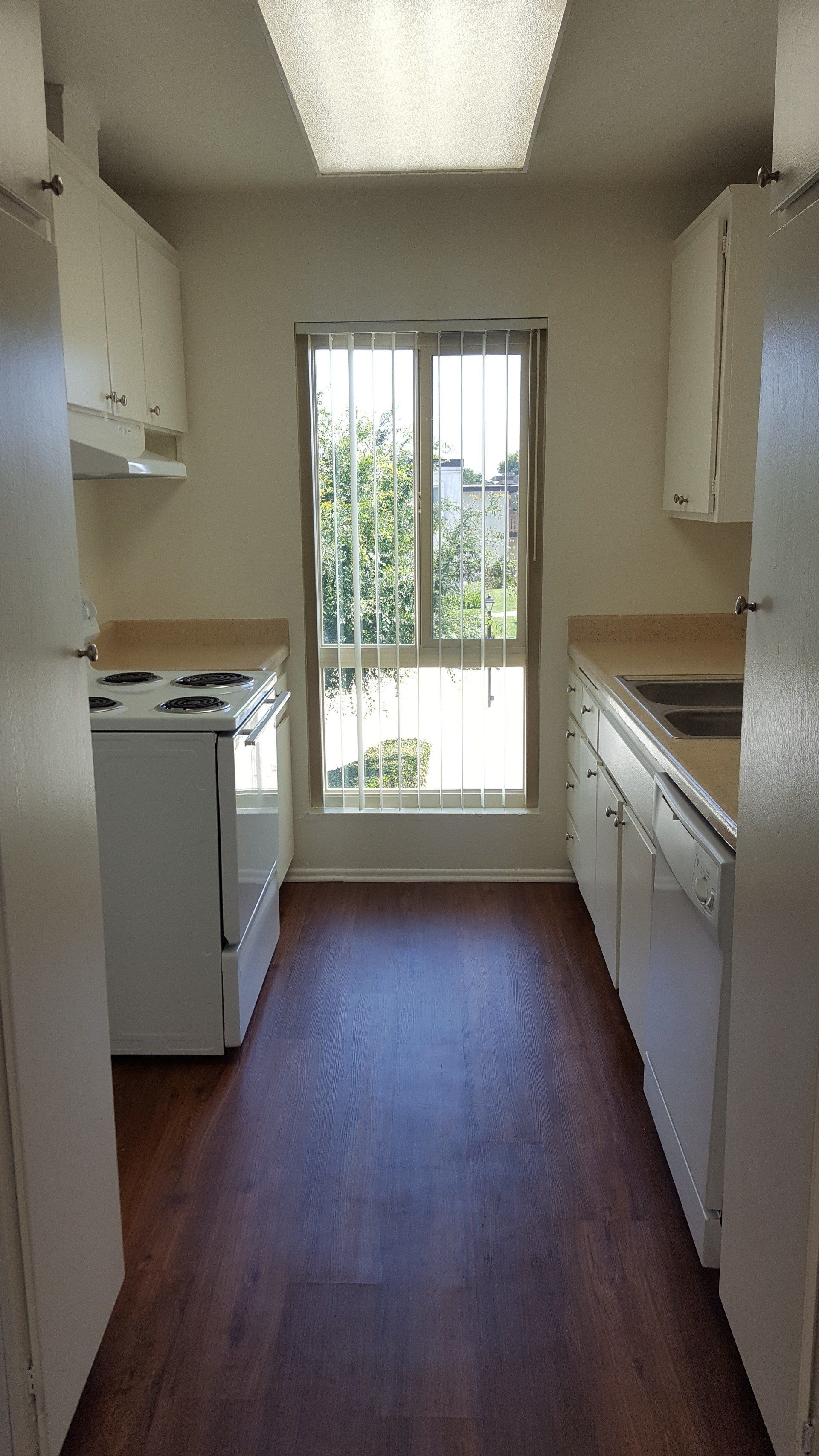 Kitchen | Monterey Pines Apartments