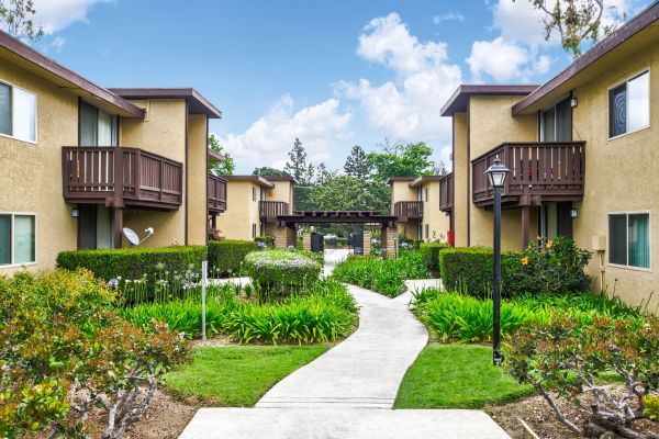 Exterior | Monterey Pines Apartments