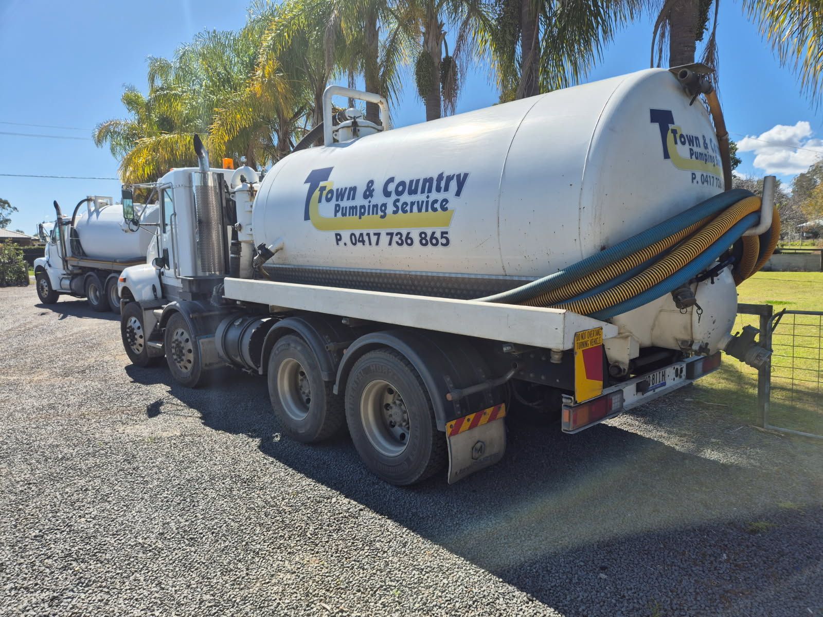 Town & Country Pumping Service | Truck Pumping the Sewer |Cedar Grove, QLD