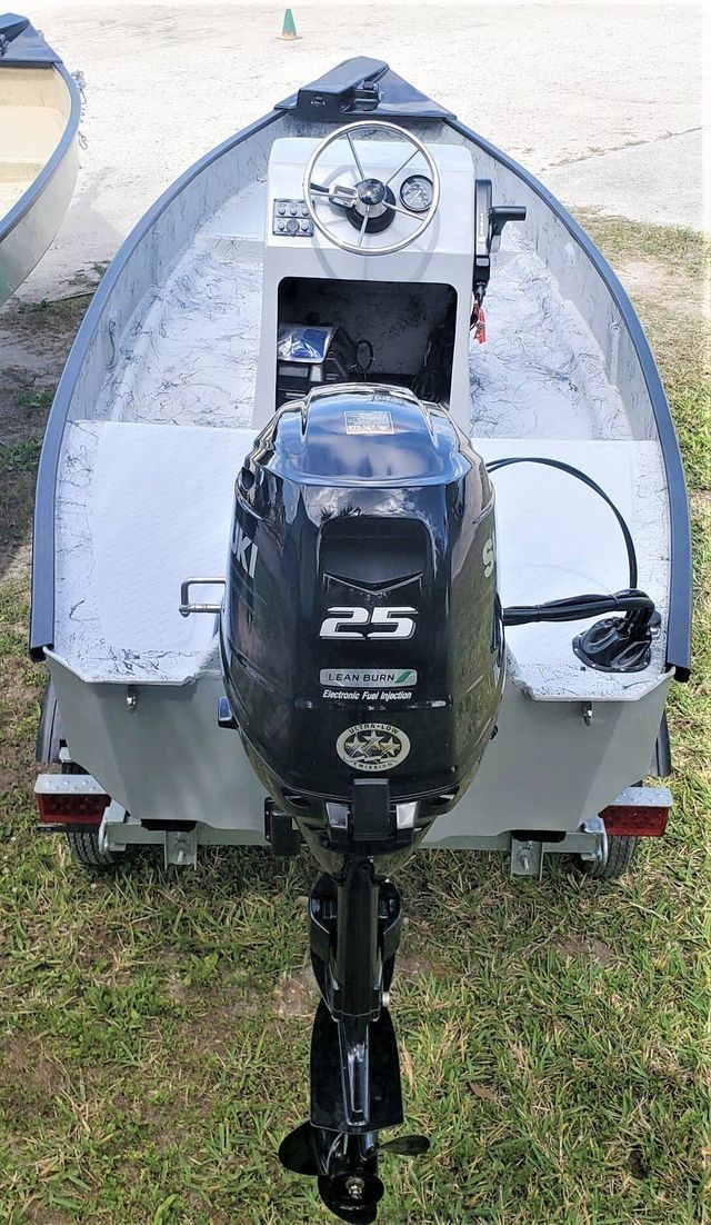 Santee Boats Dealer | Cape Coral 