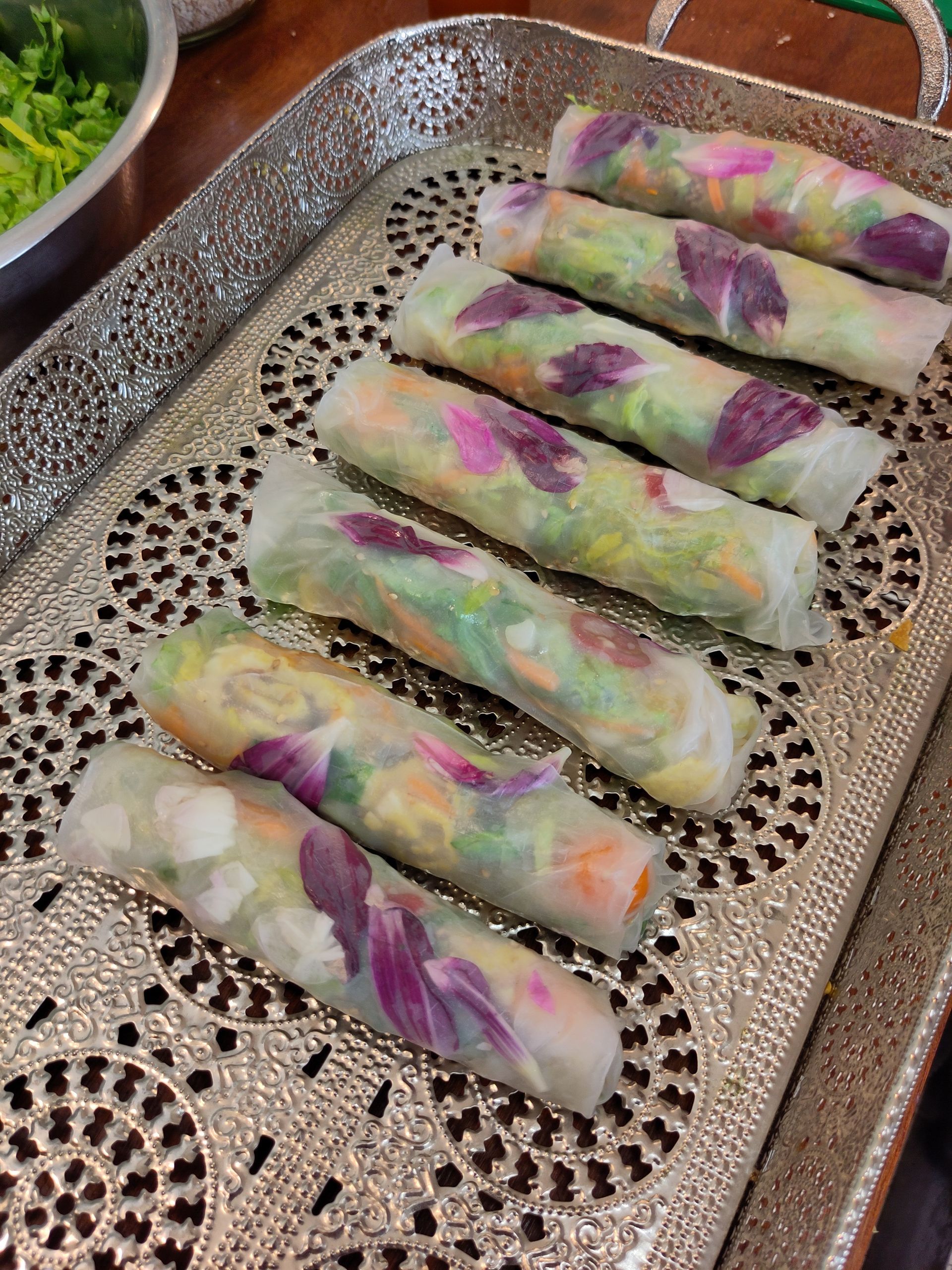 Heerlijke springerolls met eetbare bloemen