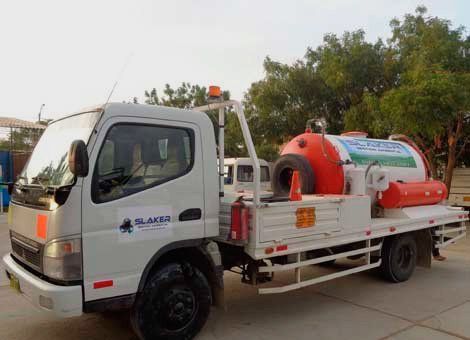 SLAKER S.R.L., brindamos servicios de gestión y saneamiento ambiental .