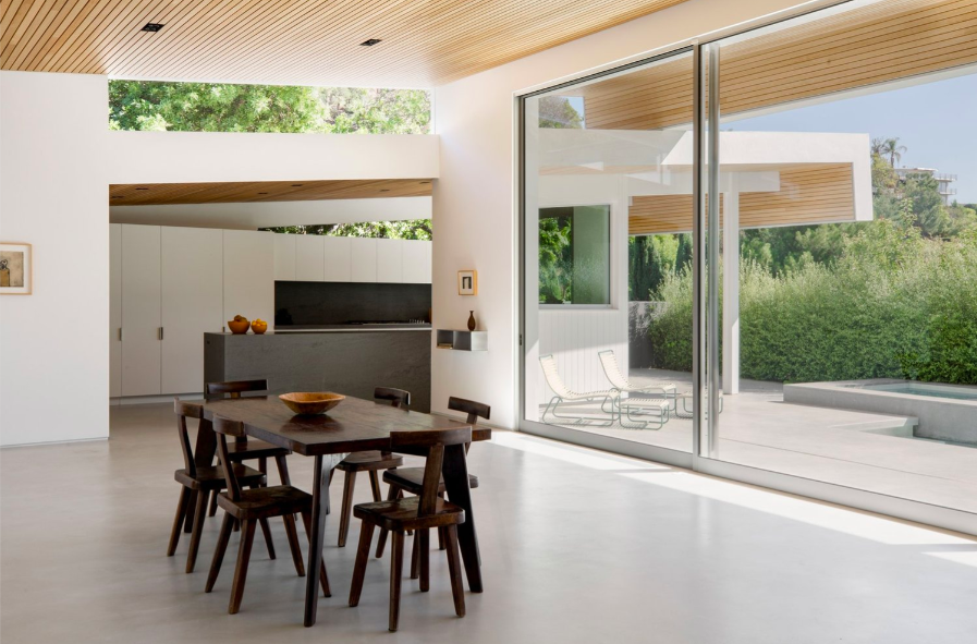 X Bond Clean - Dining Room Floor To Ceiling Glass Doors — Instyle Kitchens & Coatings in Ballina, NSW