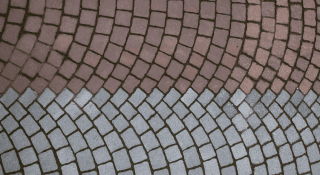 Pavimento a mosaico in due colori