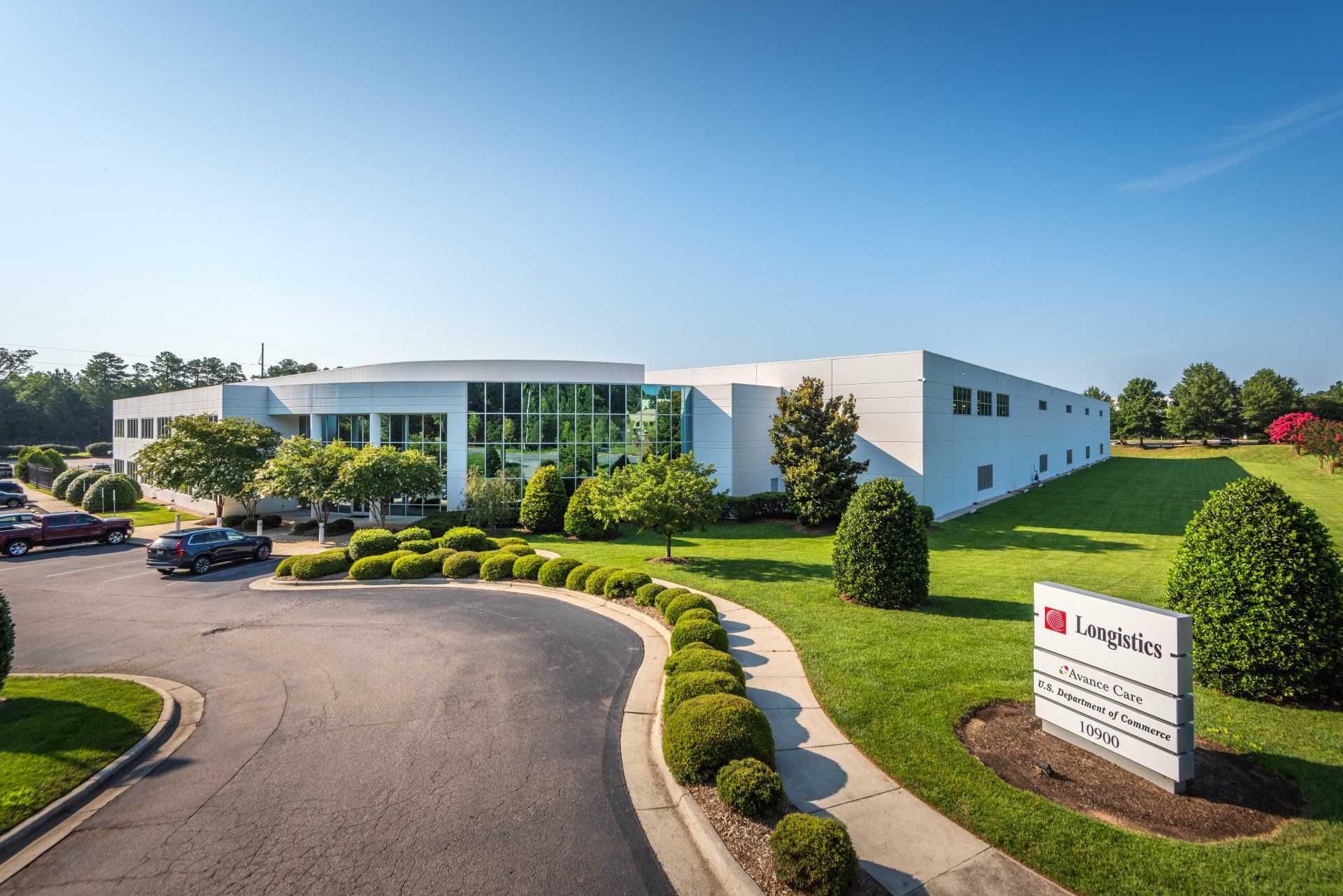 Edgewater Ventures + Stockbridge RE purchases 10900 World Trade