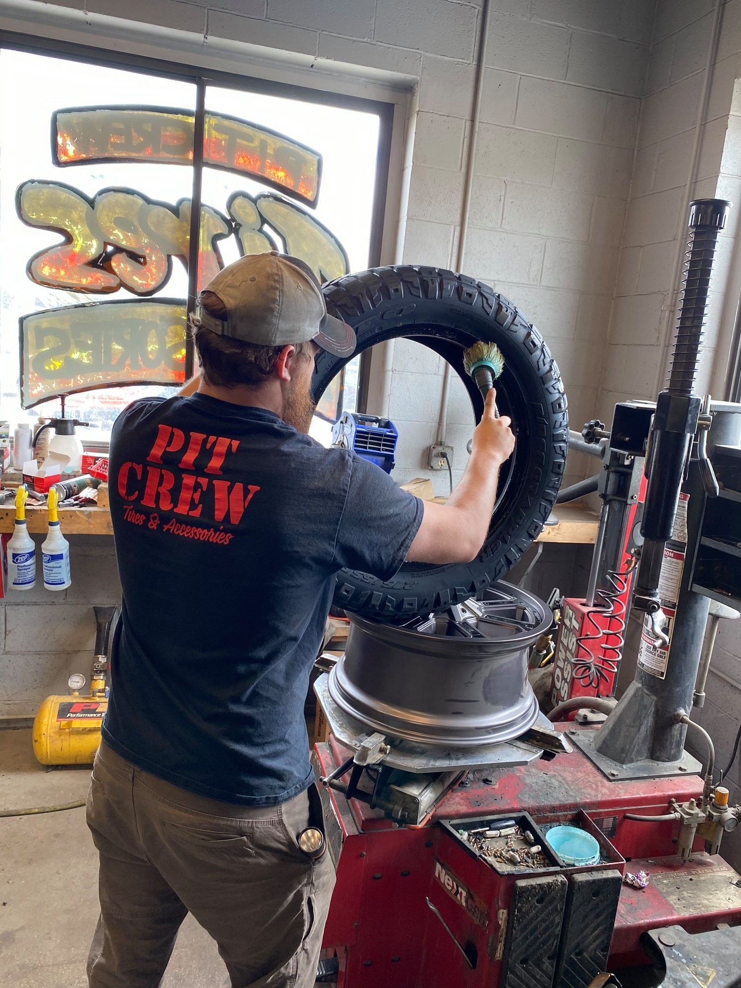 Gallery Image | Pit Crew Tires & Accessories