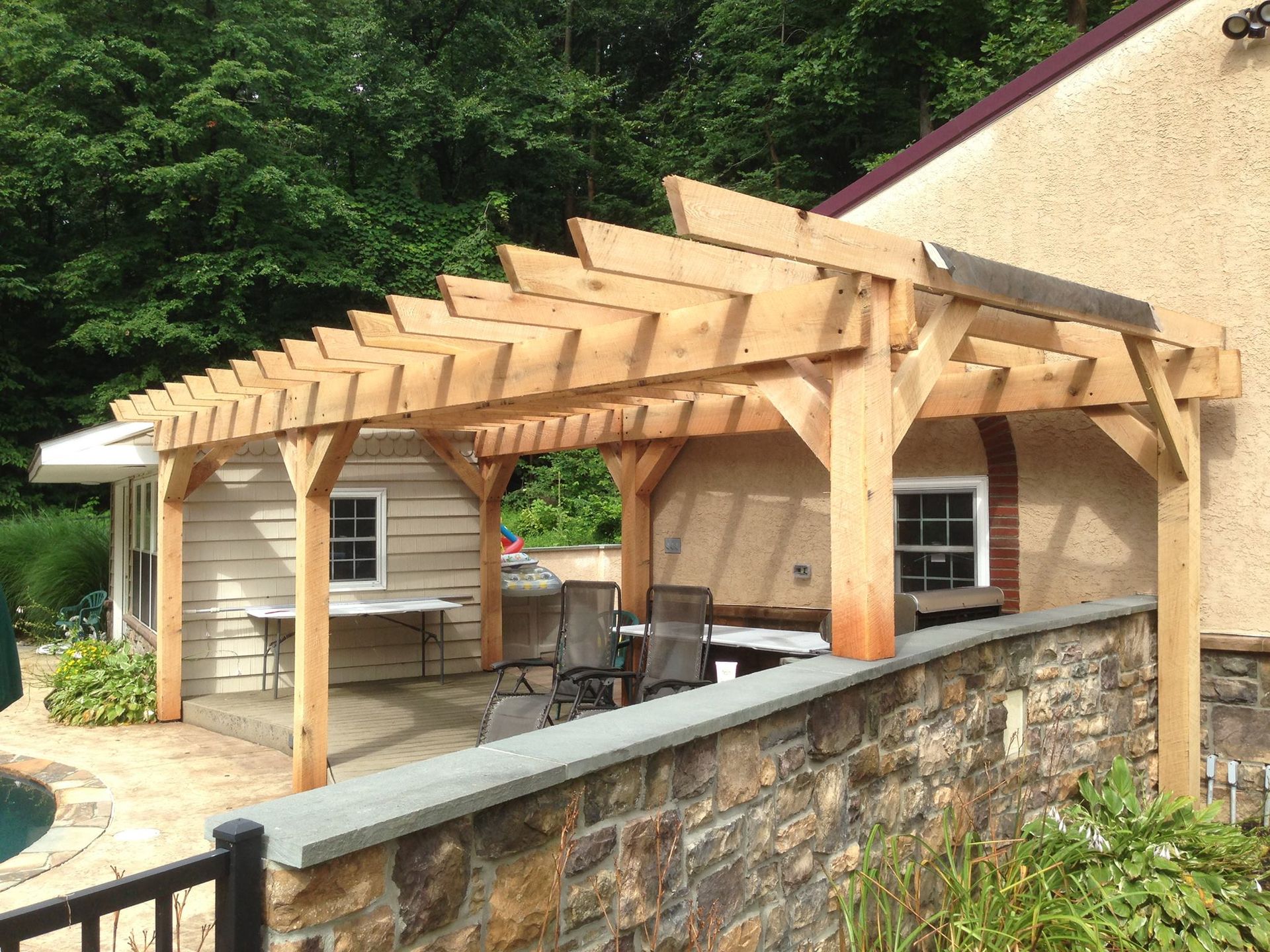 rough sawn oak trellis