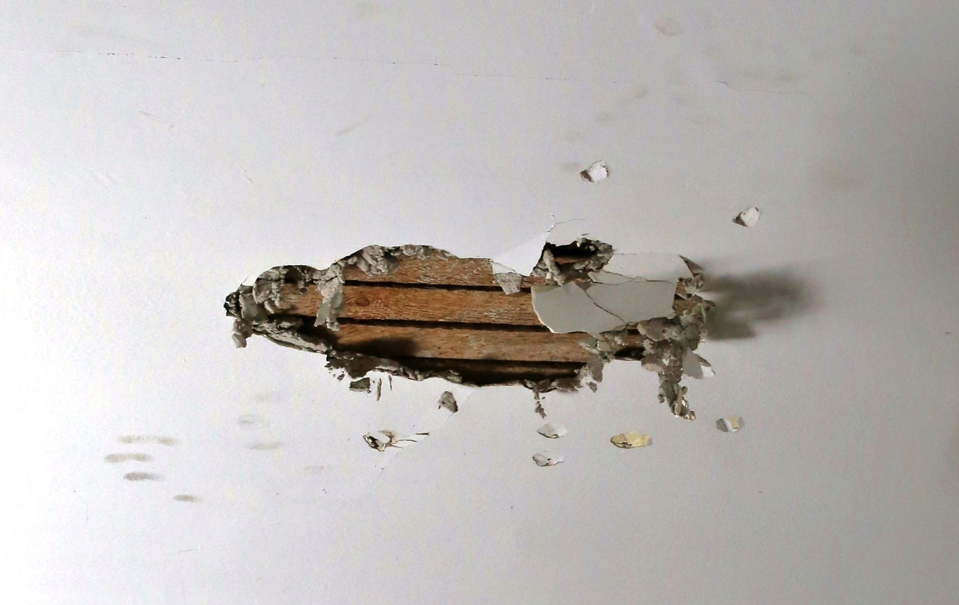 Broken Drywall – Columbus, OH – Olympic Drywall