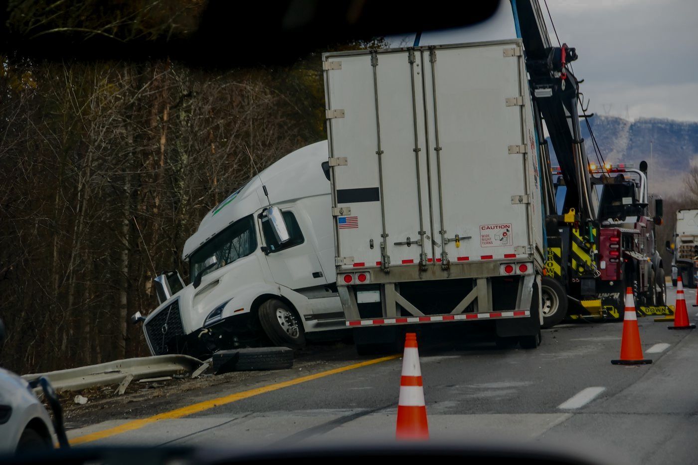 A Jack-Knifed Truck On The Highway After An Accident In Missouri. Call Duckworth Injury Law.