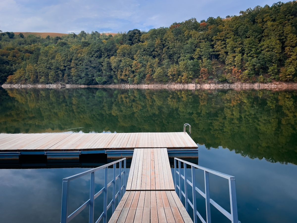 An Empty Dock at the Lake of the Ozarks in MO. Duckworth Injury Law Handles Boat Accident Claims.