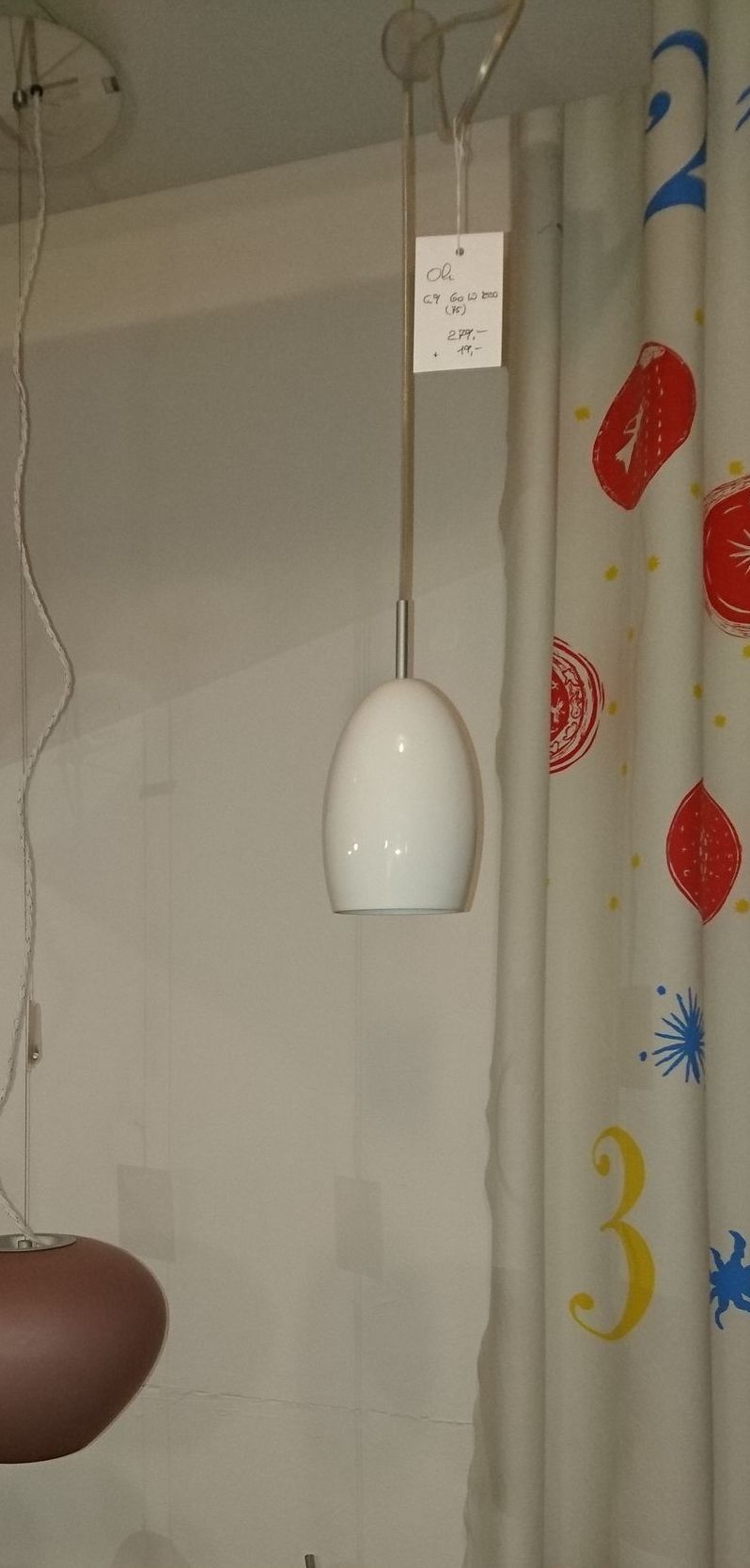 #Pendelleuchte #OH 11, mit Baldachin 
230V, Steck-Fassung G9 
#Diffusor #Porzellan weiss, 11 x 17 cm,
#Zuleitung tansparent, mit Schlaufe zur Höhenverstellung.
#Ausstellungsmodell: a.NP 799,- €
#Sonderpreis:   499,- € #steinhauer.top