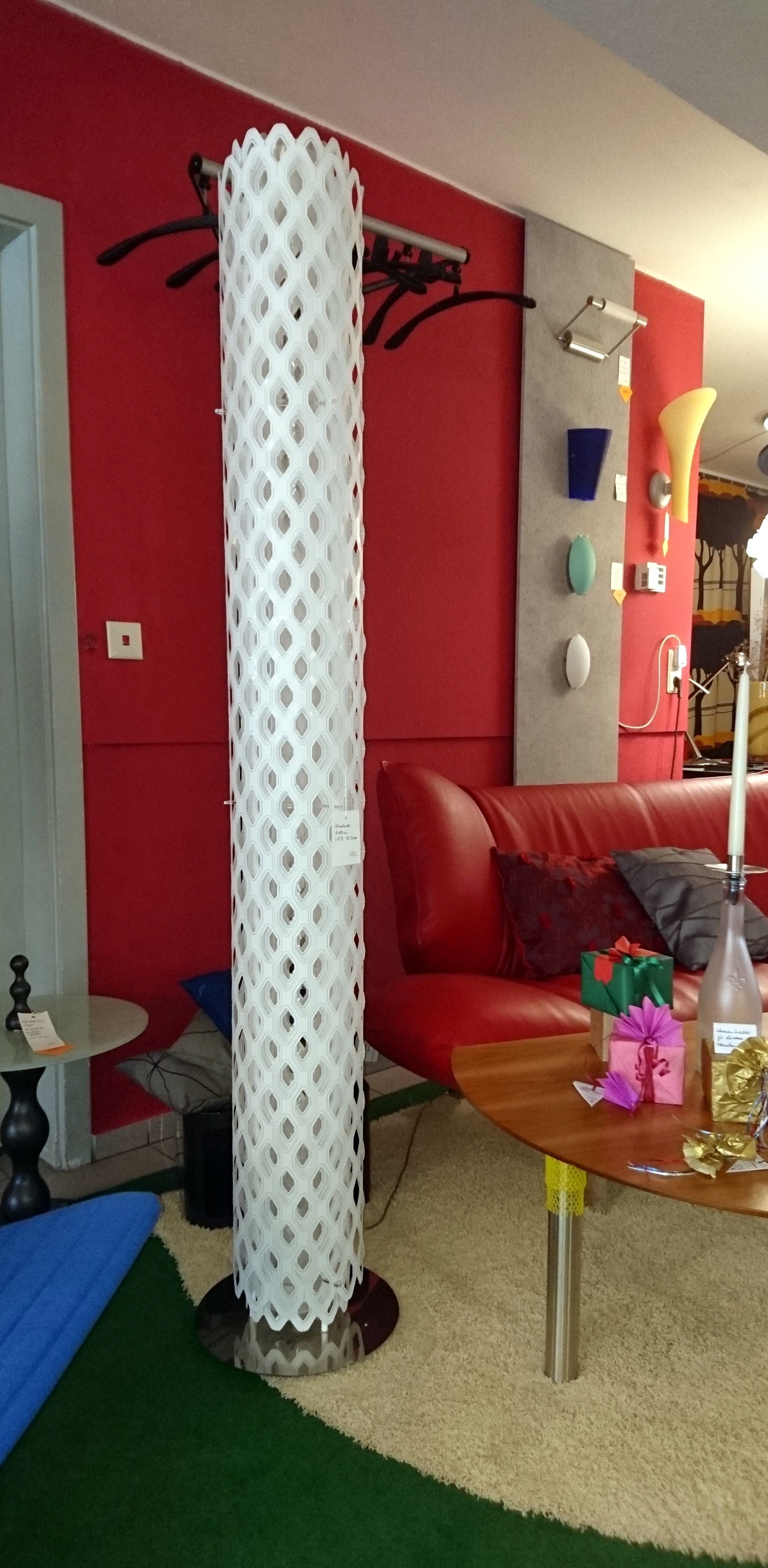 #Stehleuchte, Charlotte,#Klassiker,
182cm H, 22 /32 cm D,
2x E27 a 12W, #dimmbar
#getrennt schaltbar,
#Schnurdimmer
#Doppeldiffusor gelocht, aus #antistatischer Lentiflex und #Christalflex-Folie,
#Fab. Slamp, #Design: 
D+MFuksas,
#Ausstellungsmodell,
#Sonderpreis:    999,- €