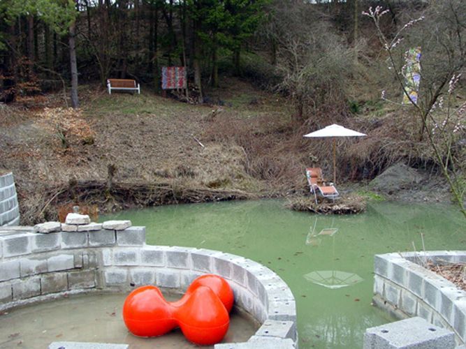 
#Eero Aarnio Originals Tomato Chair
#schwimmsessel rot
#Glasfaser-Kunststoff
rot durchgefäbt, z.Zt. matt
3.900,00 €
#Abholpreis: 1.999,-  €
#steinhauer-einrichtungen.de