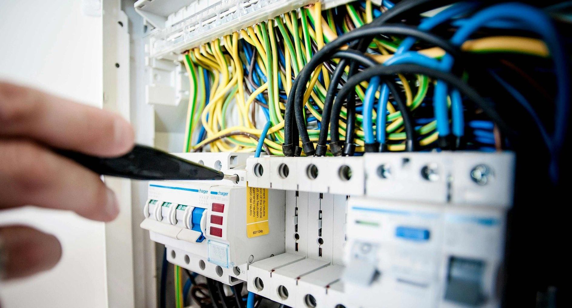 Electrical installation for commercial space in Toronto, Canada