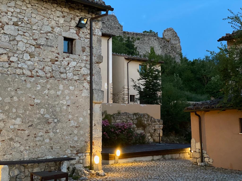 Widespread hotel in the old town of Massa d'Albe
