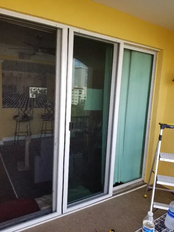 Stationary | Tampa, FL | All American Sliding Doors