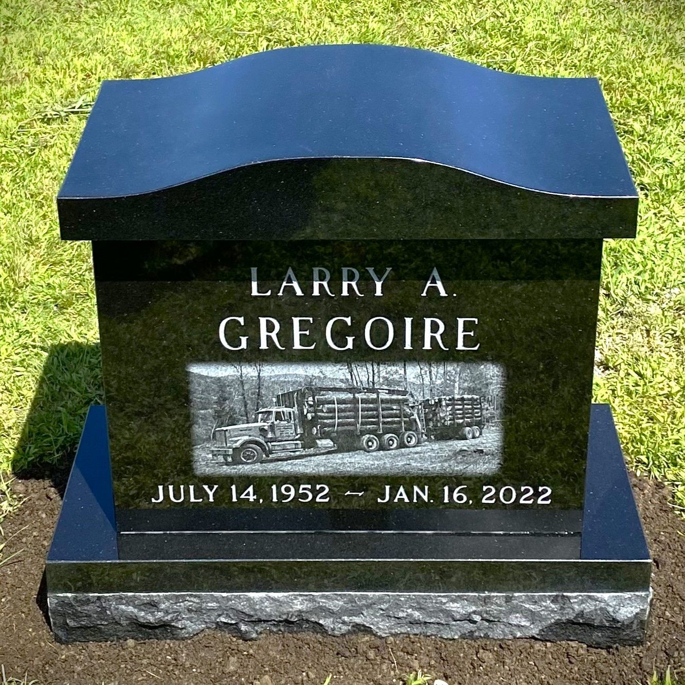 Single columbarium installed by Champlain Monuments.