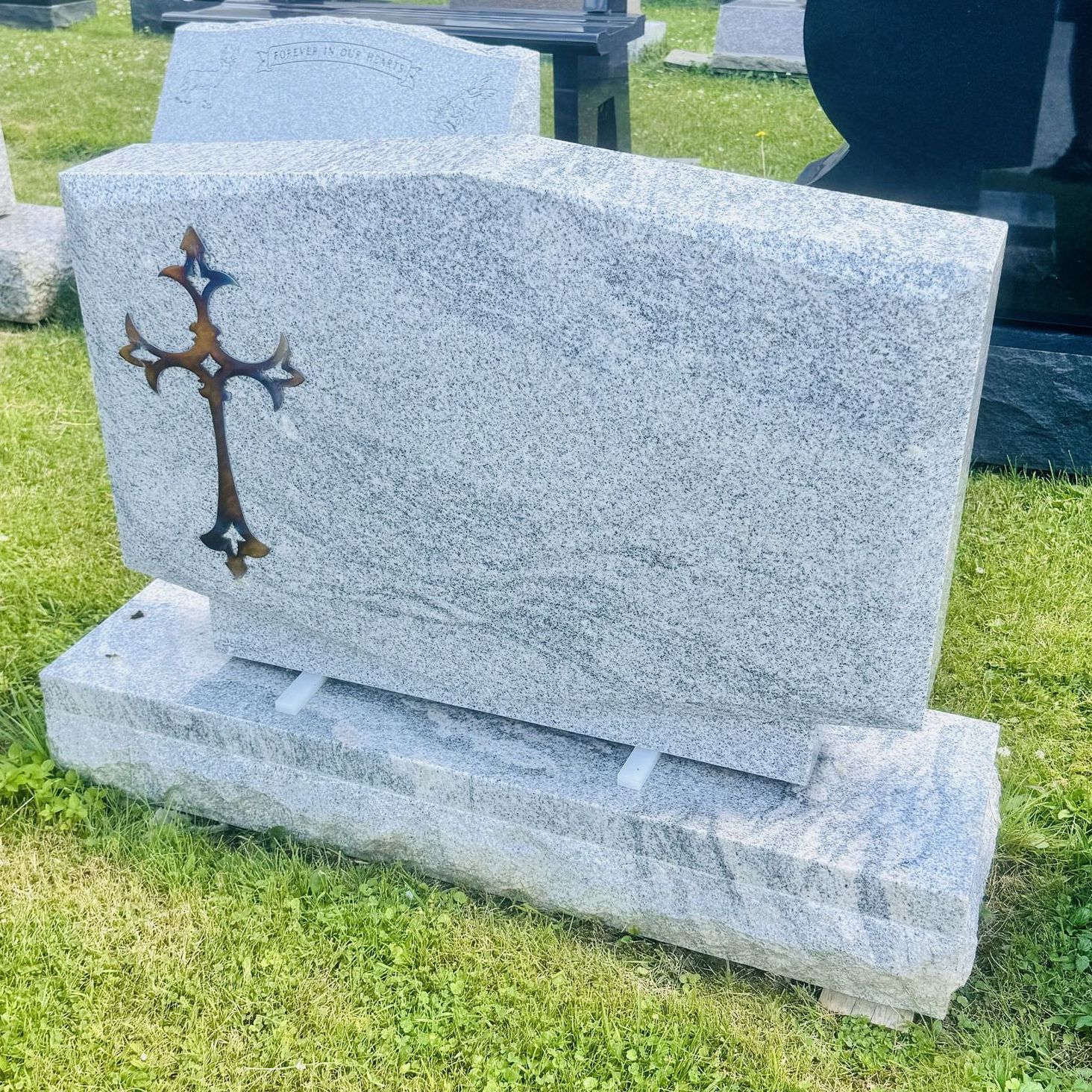 Ocean Wave granite headstone