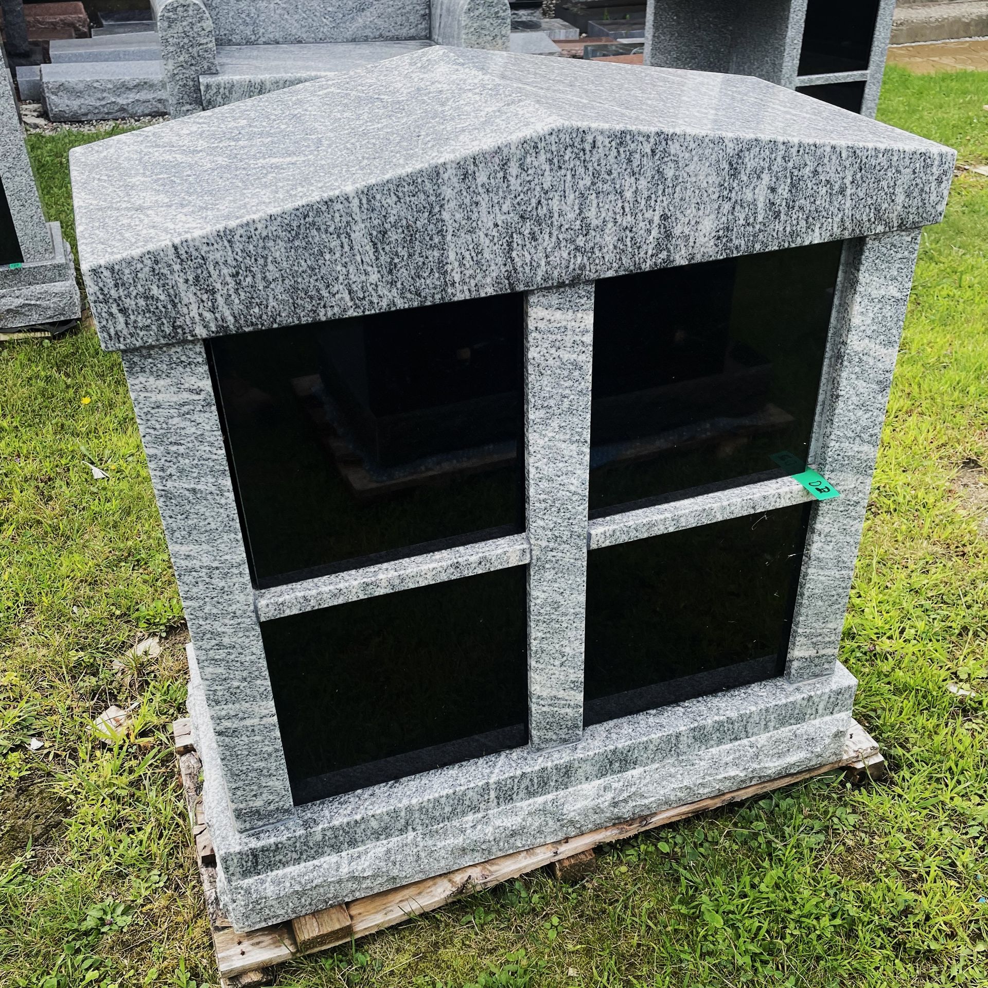 a 4-niche columbarium