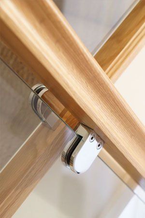 Oak and glass balustrade example 10