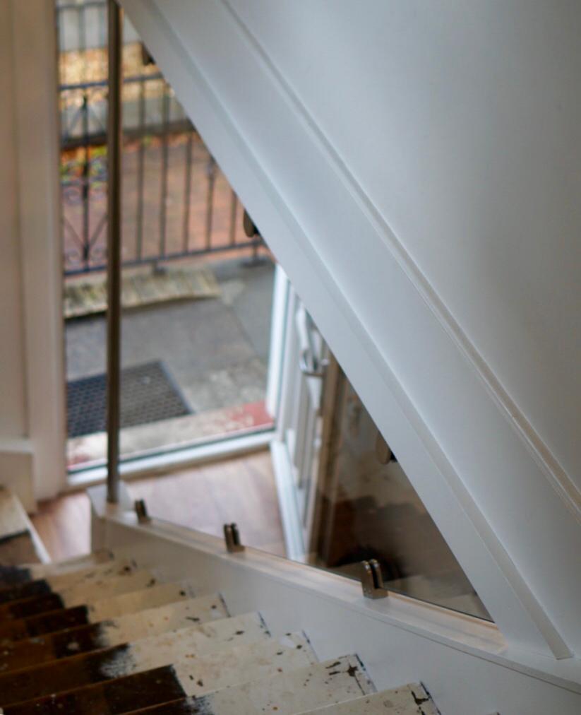 Stainless steel and glass balustrade and stainless steel handrail example 8