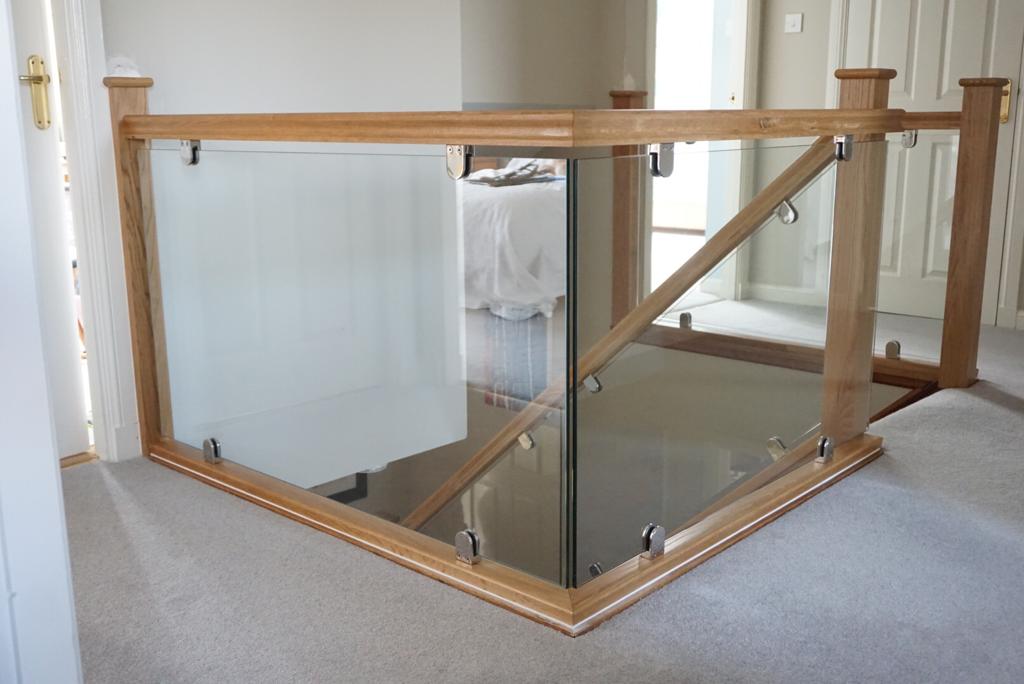 Oak and glass balustrade example 2