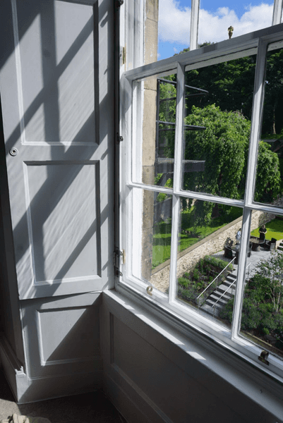 Royal Circus Secondary Window