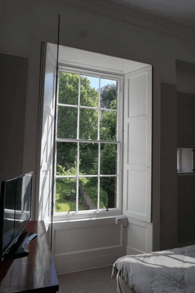 Royal Circus Secondary Window