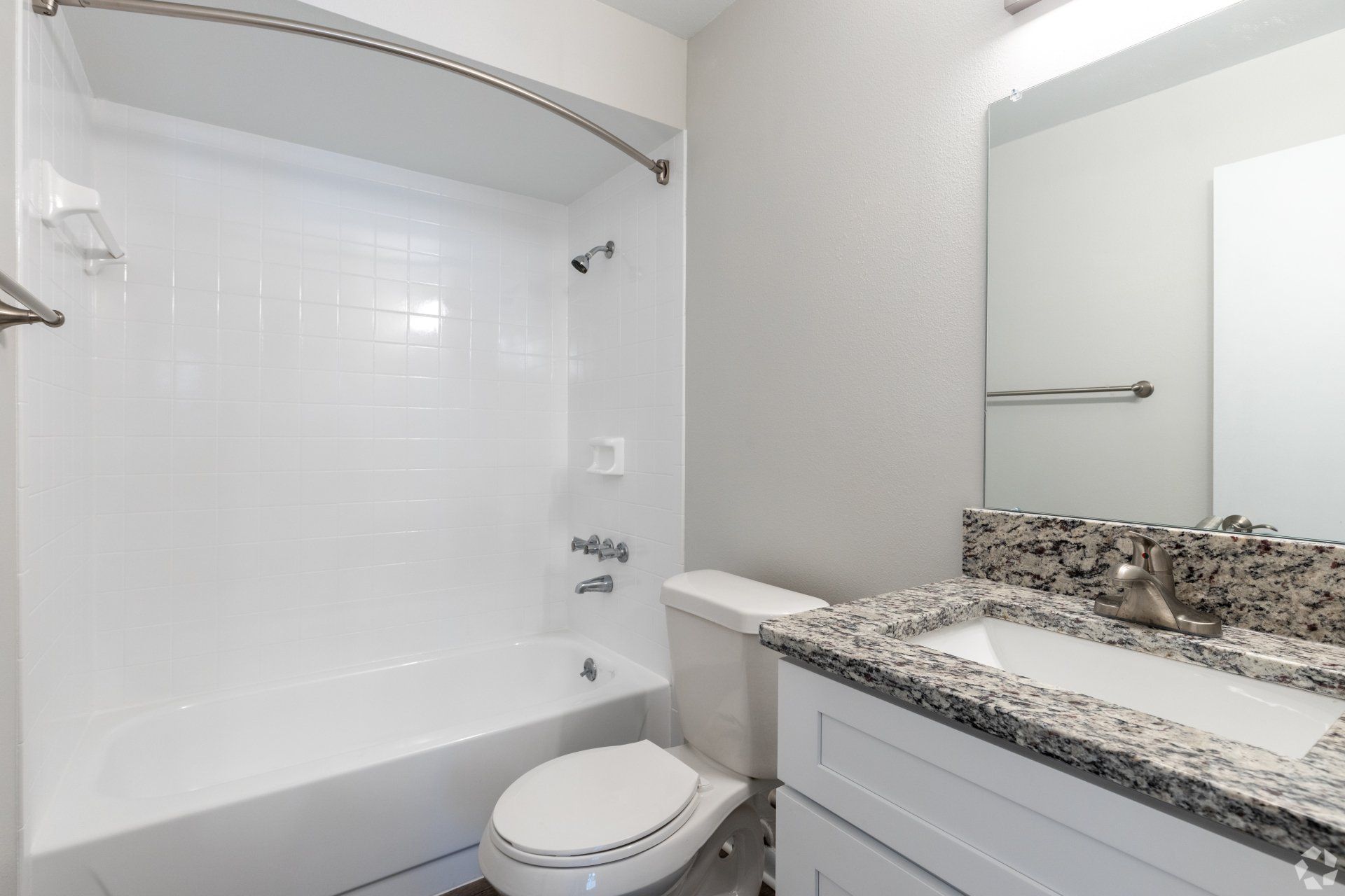 Home Topaz Retreat Apartments