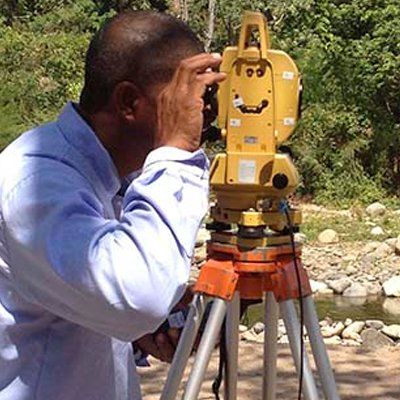 Estación total TOPCON GPT 3205 N